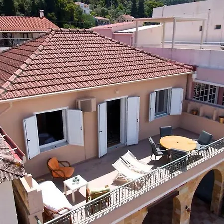 Casa Di Vito, 10m From Sami's Main Square Daire *