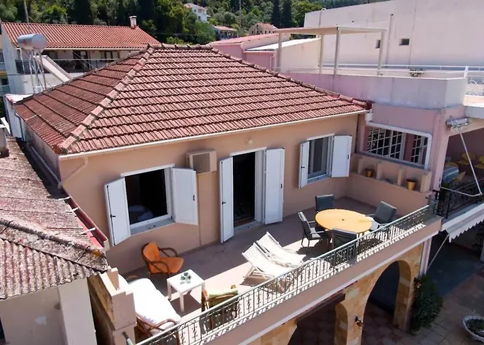 Casa Di Vito, 10m From Sami's Main Square Apartament *