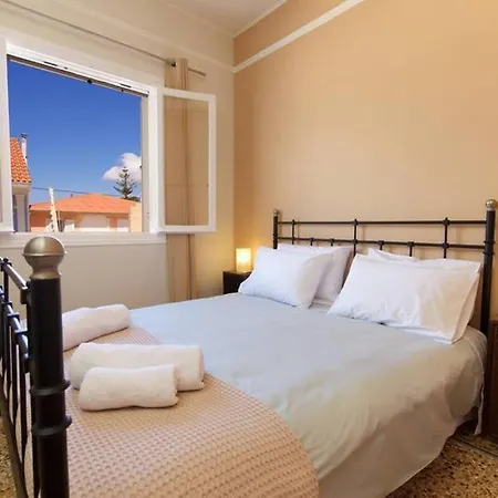 Casa Di Vito, 10m From Sami's Main Square サミ