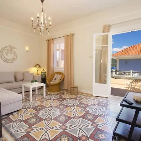 Casa Di Vito, 10m From Sami's Main Square דירה *